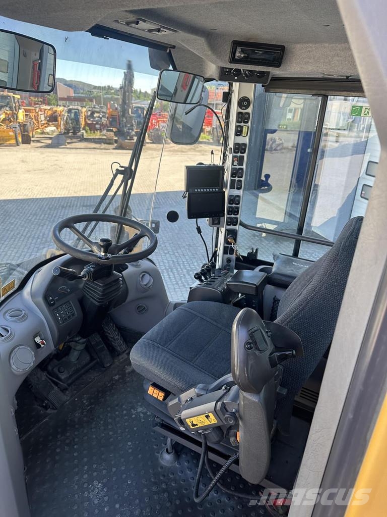 Volvo L60G Gumikerekes homlokrakodók