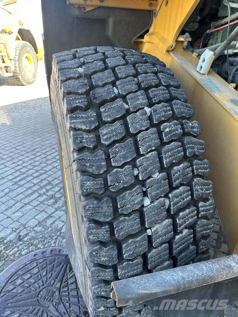 Volvo L60G Gumikerekes homlokrakodók