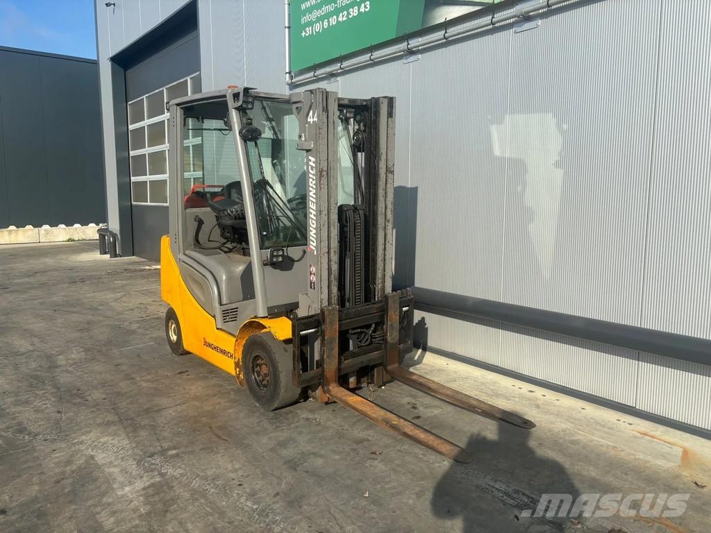 Jungheinrich TFG320s Heftruck Gaasitõstukid