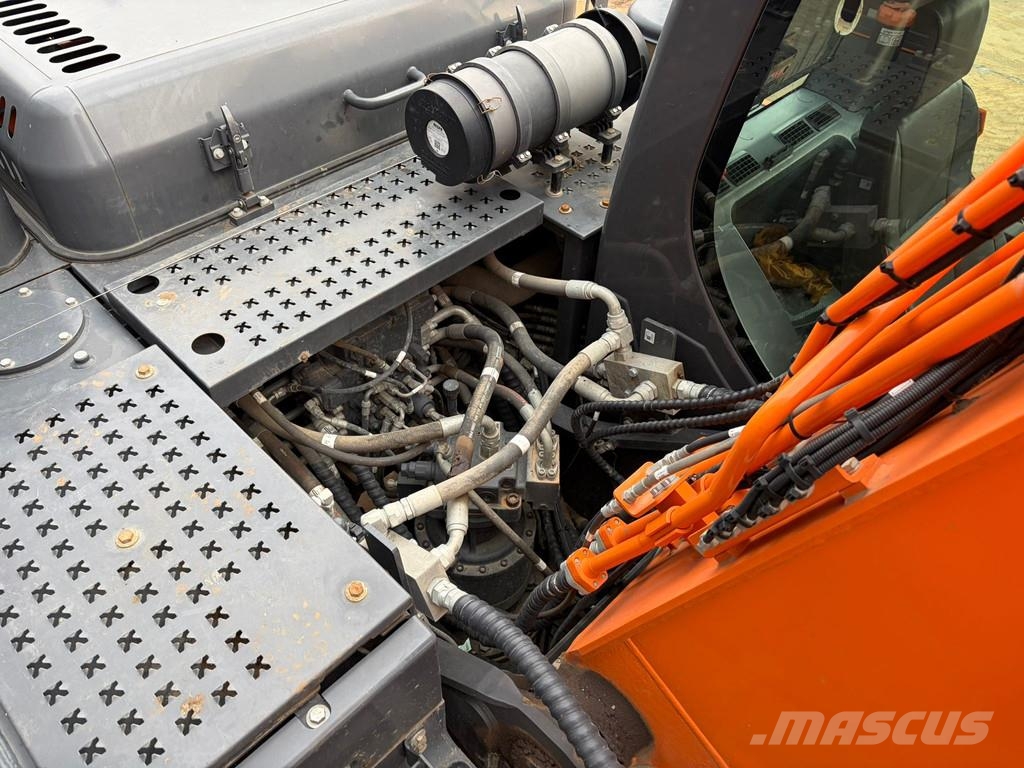 Doosan DX225LC-7 Long Reach 15.4 m حفارات زحافة
