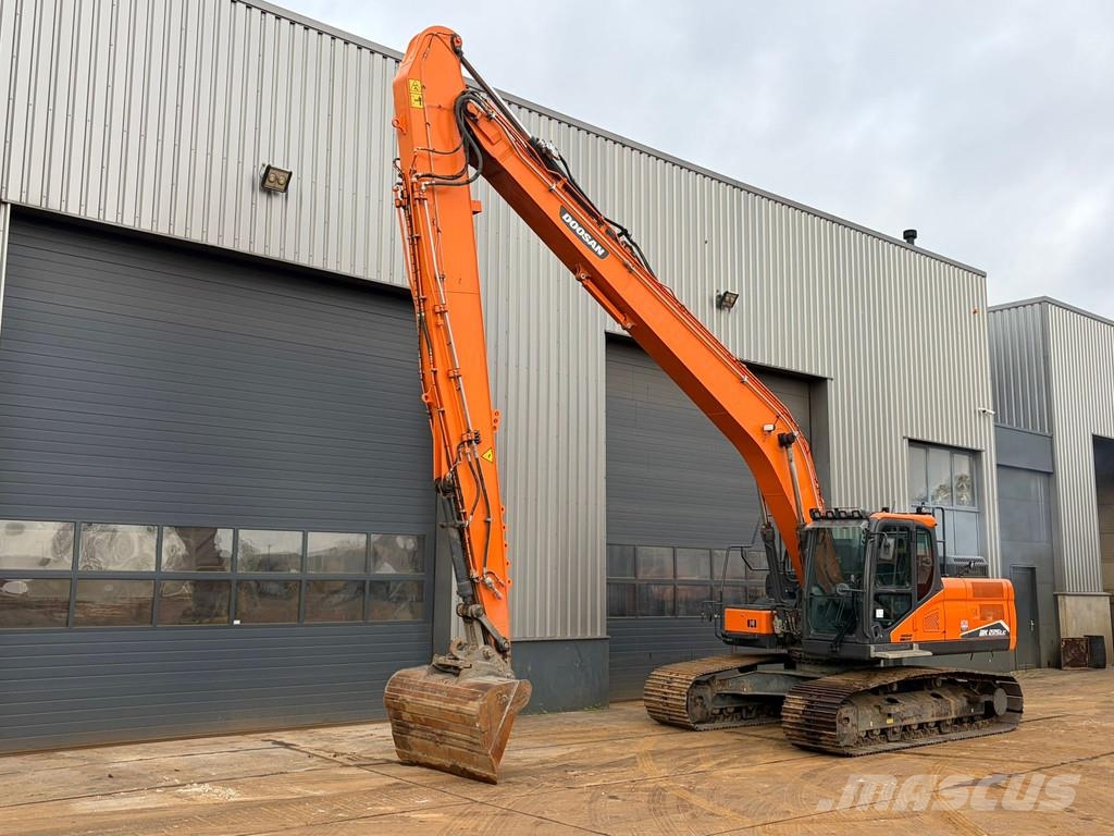 Doosan DX225LC-7 Long Reach 15.4 m حفارات زحافة