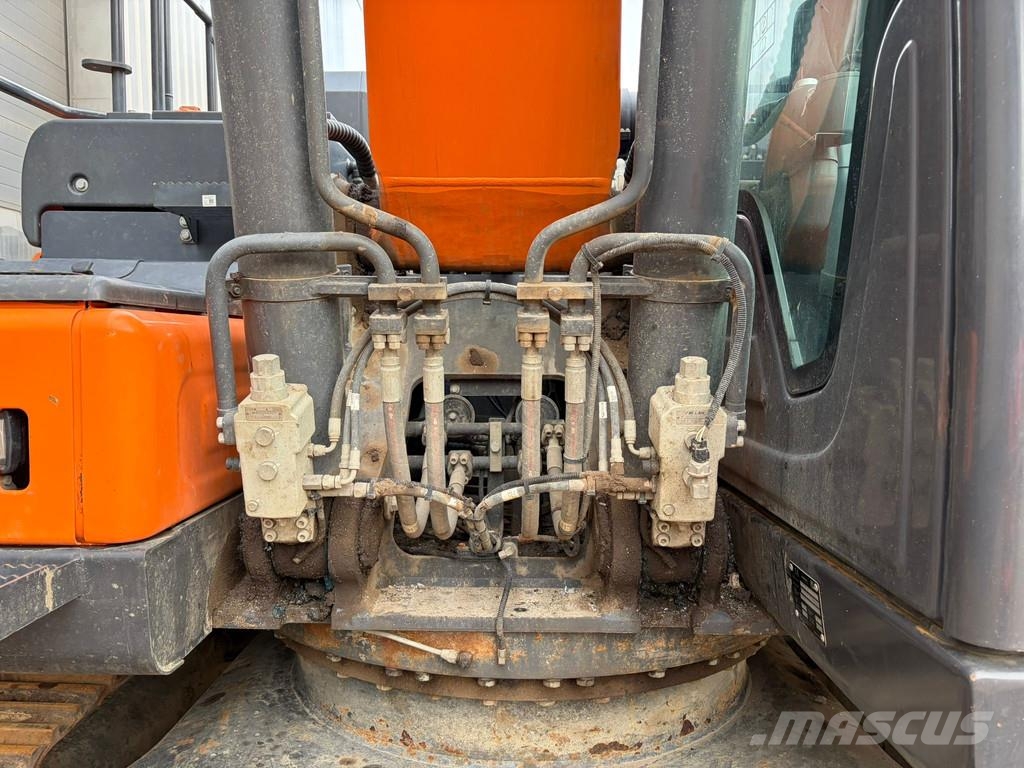 Doosan DX225LC-7 Long Reach 15.4 m Kāpurķēžu ekskavatori