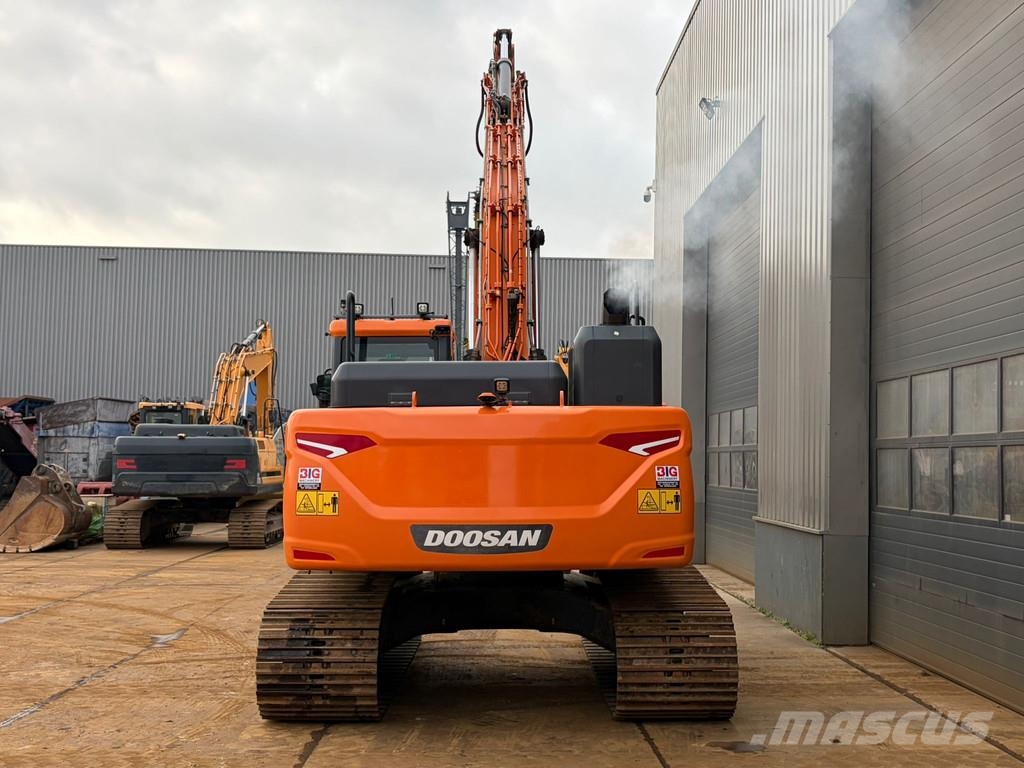 Doosan DX225LC-7 Long Reach 15.4 m حفارات زحافة