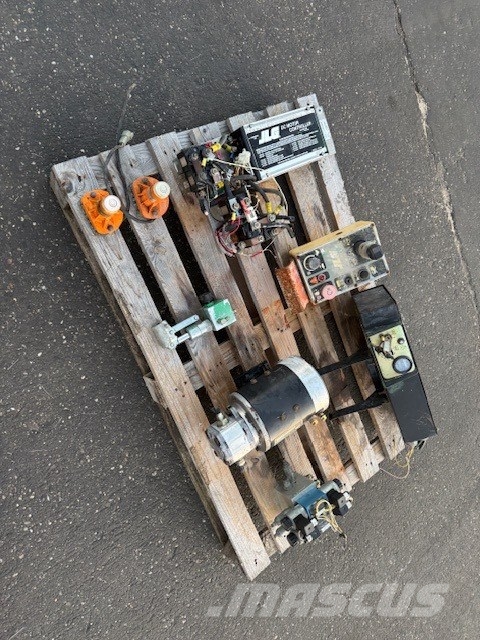 JLG 3969 E USED COMPLET PARTS 剪叉式升降机