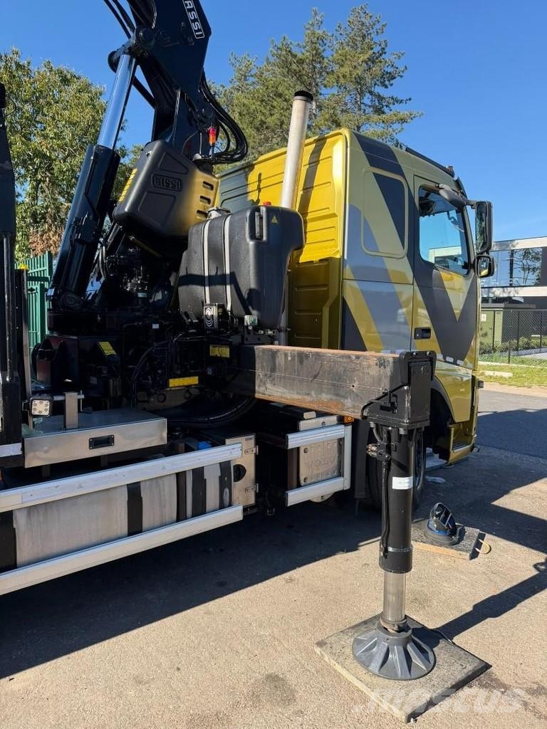 Volvo FH 420 8x4 BOOT / BOAT / BATEAU - TRANSPORT + FASS Kraner til alt terræn