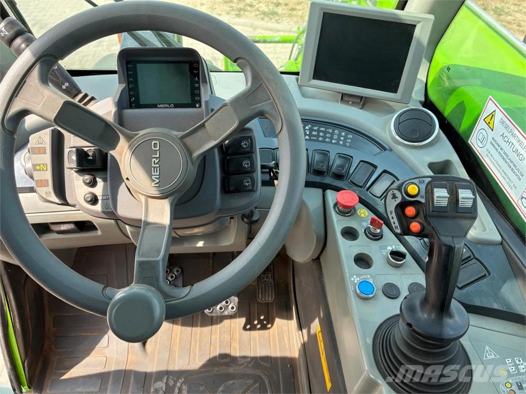 Merlo TF 38-7 Kmetijski teleskopski nakladalci