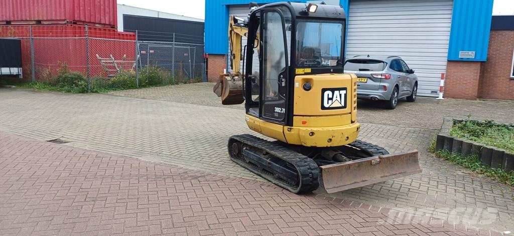 CAT 302.7 Mini excavators < 7t