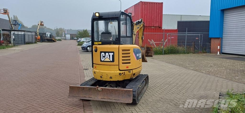 CAT 302.7 Mini excavators < 7t
