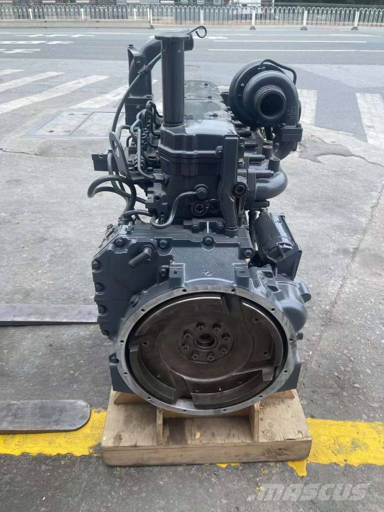 Komatsu 6D107 engine 引擎/發動機