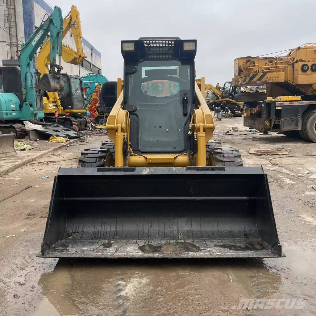 CAT 246 D Φορτωτάκια