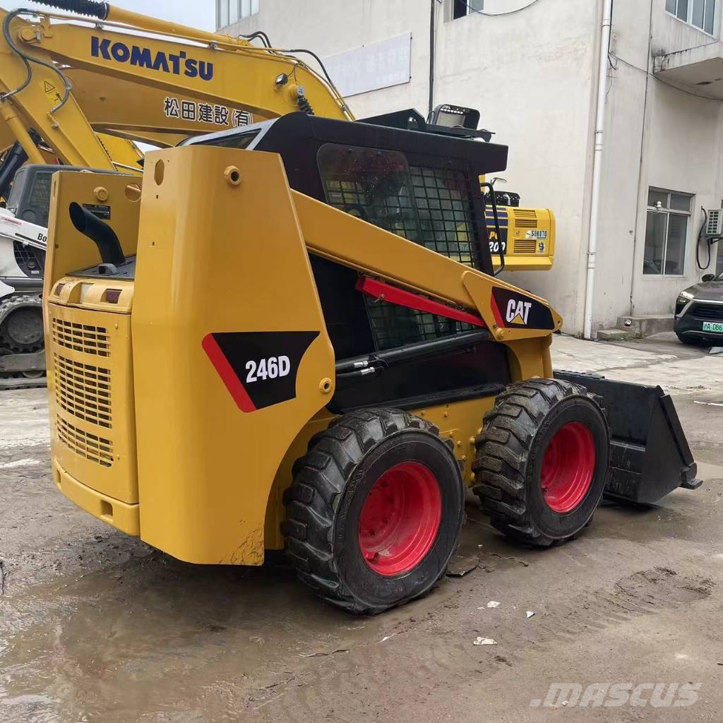 CAT 246 D Φορτωτάκια