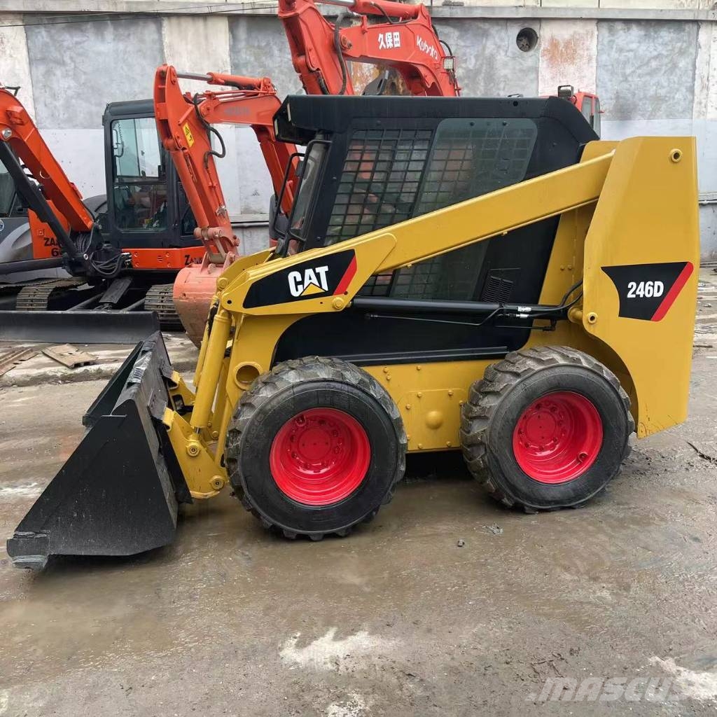 CAT 246 D Φορτωτάκια