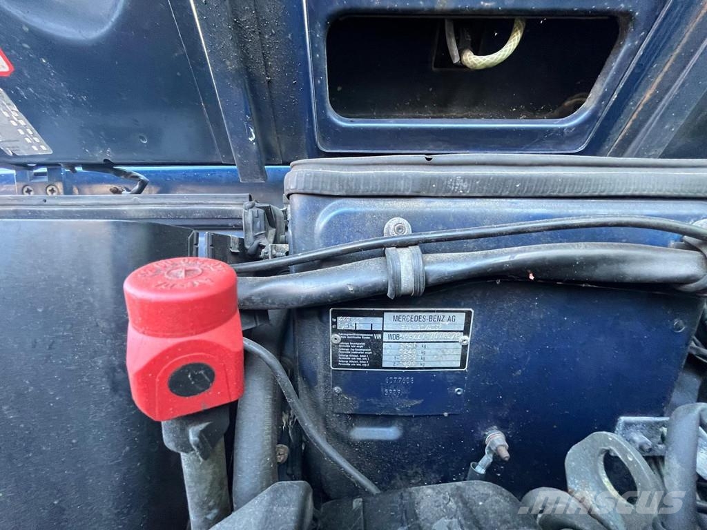 Mercedes-Benz 300-serie 300GE Samochody osobowe