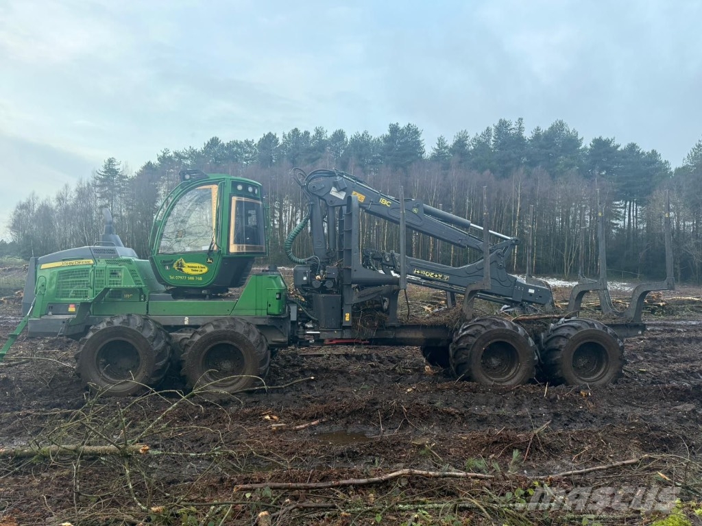 John Deere 1110 G Forvarderi