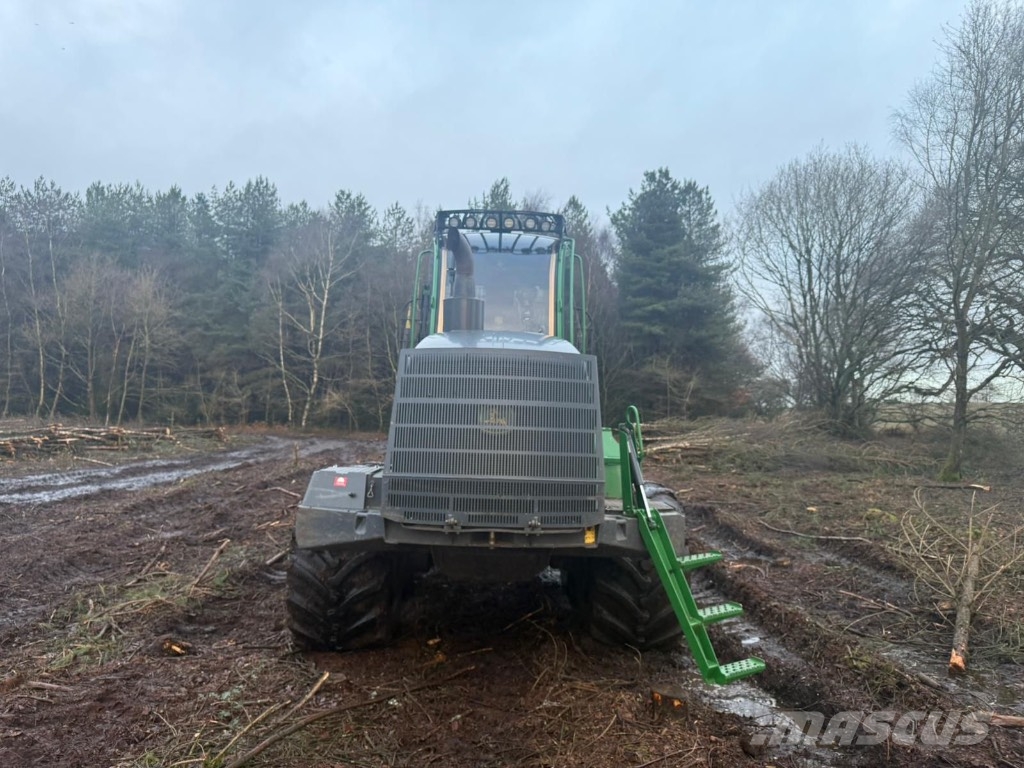 John Deere 1110 G Forvarderi