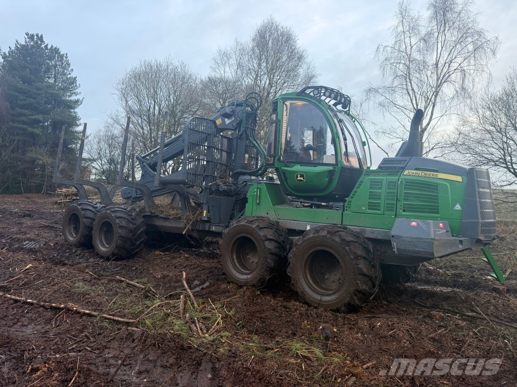 John Deere 1110 G Forvarderi
