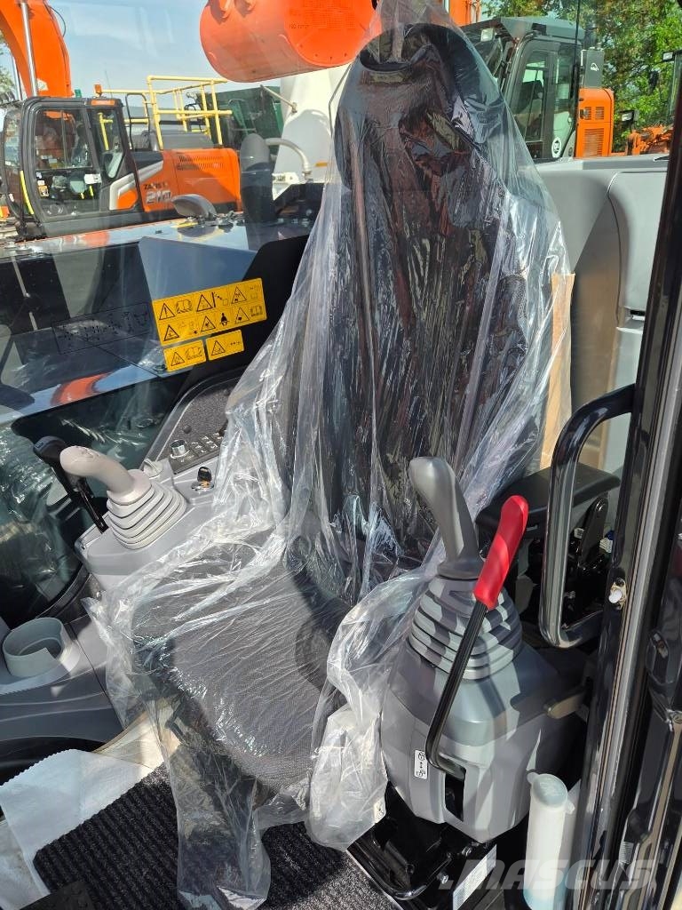 Hitachi ZX 95 US USB-7, metalic shoes+rubber pads, 3 bucke, 2026
