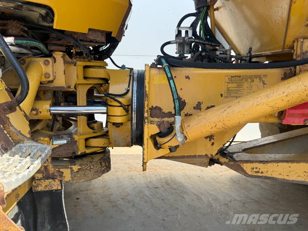 CAT 725 - Automatic Greasing / Airco Zglobni damperi