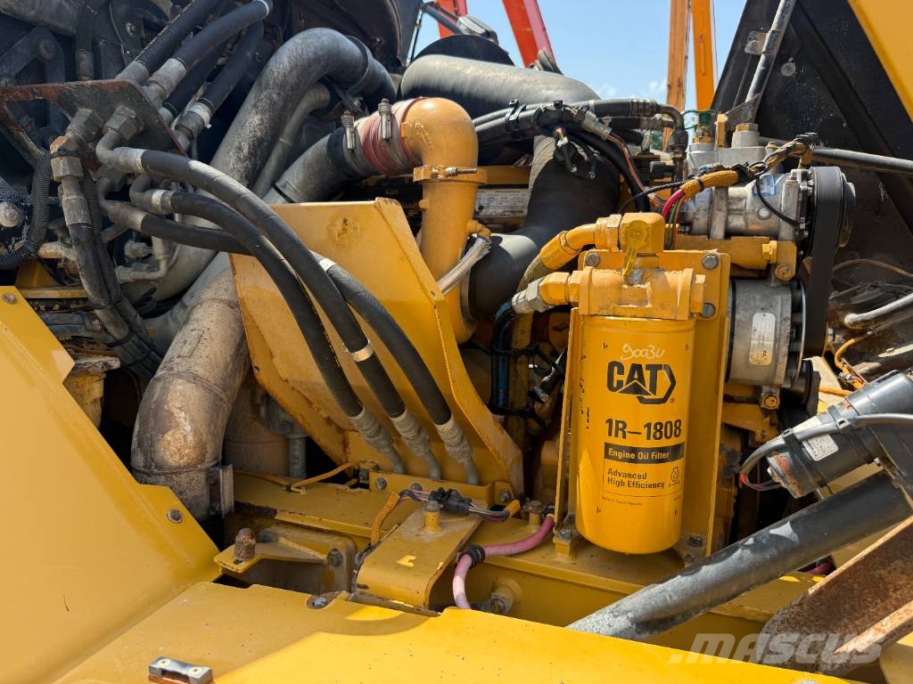 CAT 725 - Automatic Greasing / Airco Zglobni damperi
