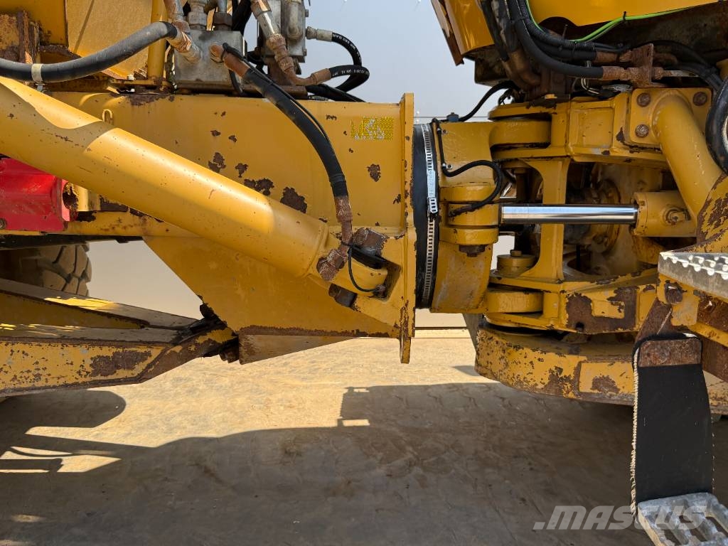 CAT 725 - Automatic Greasing / Airco Zglobni damperi