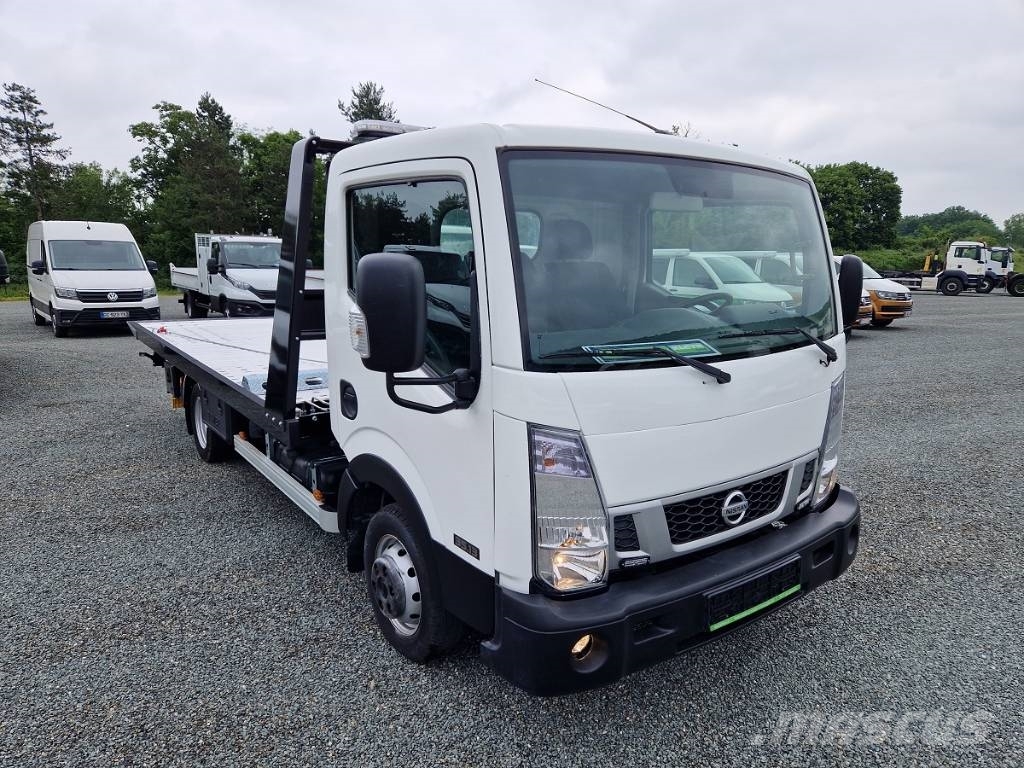 Nissan 35.13 Dostavna vozila / kombiji