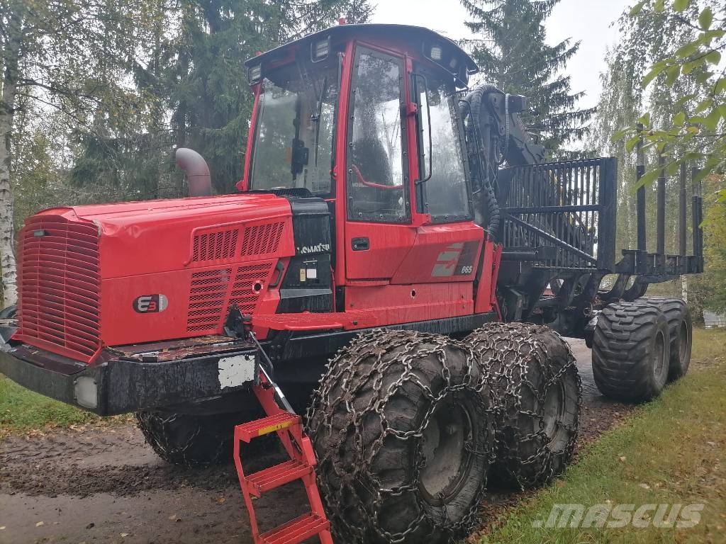 Komatsu 865 원목 포워더