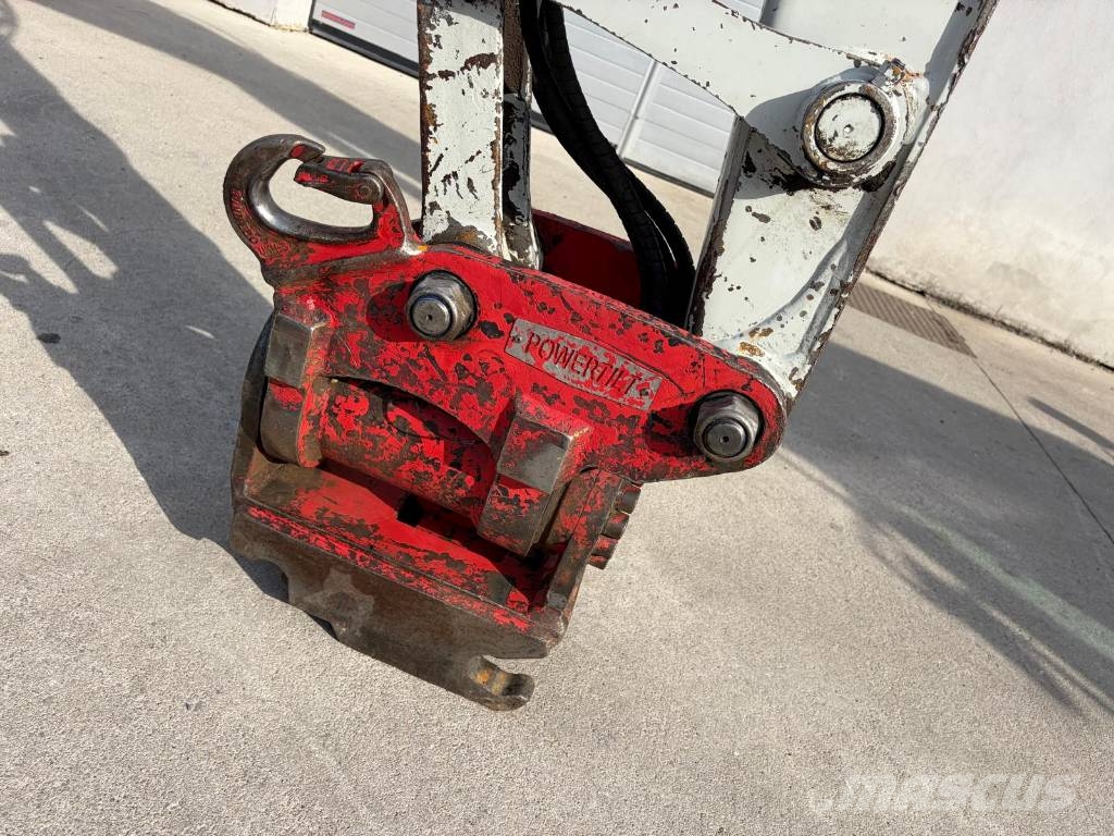 Takeuchi TB290 POWERTILT 3 ŽLICE Midi bagri 7t – 12t