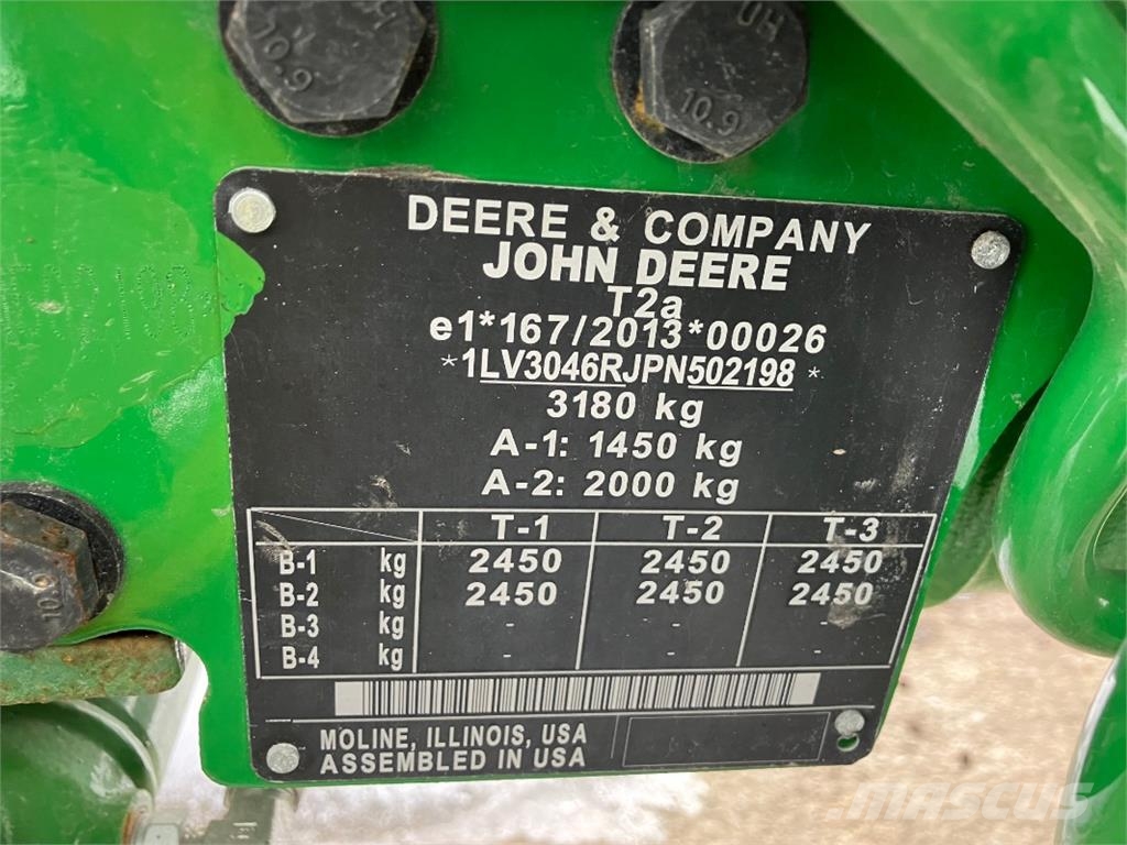 John Deere 3046R الجرارات