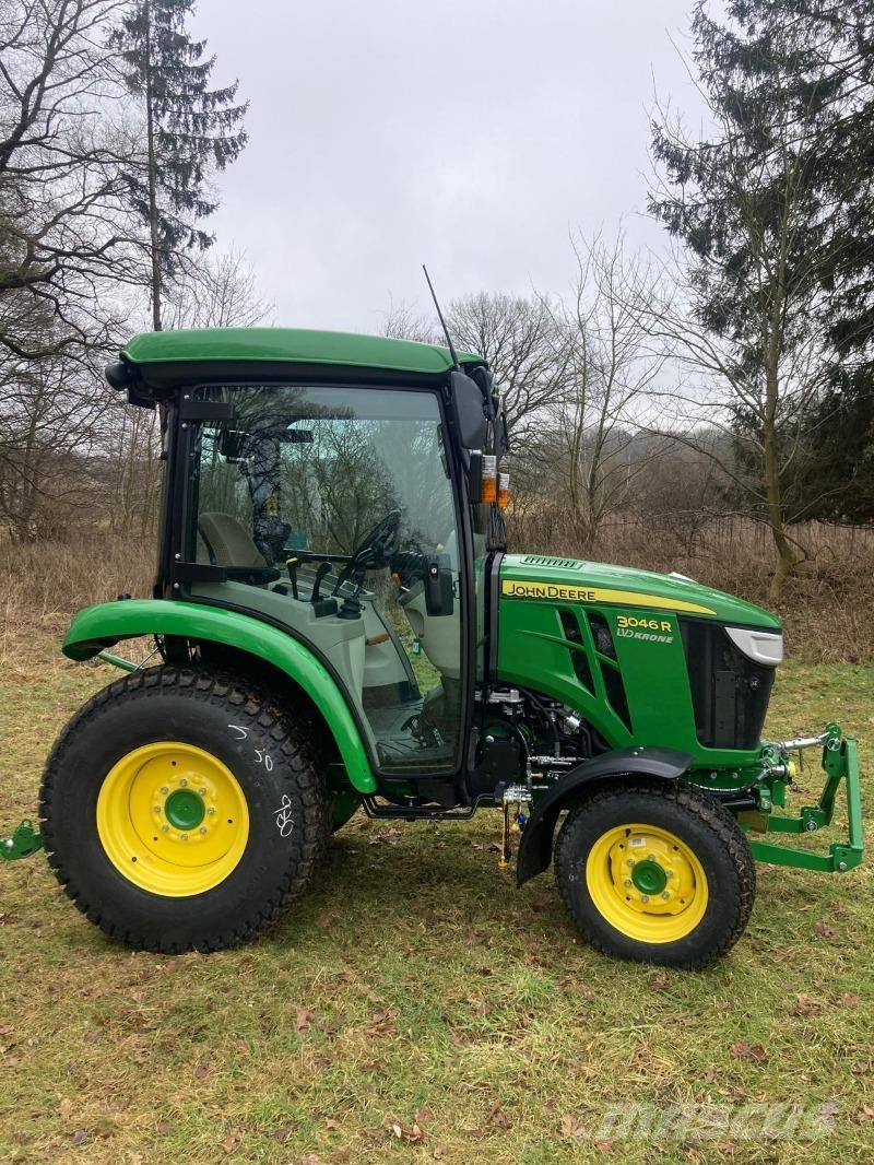 John Deere 3046R الجرارات