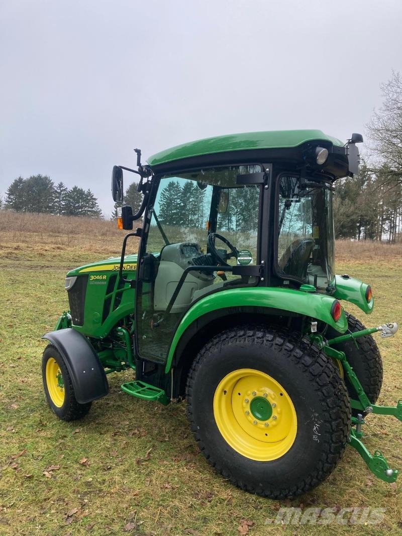 John Deere 3046R الجرارات