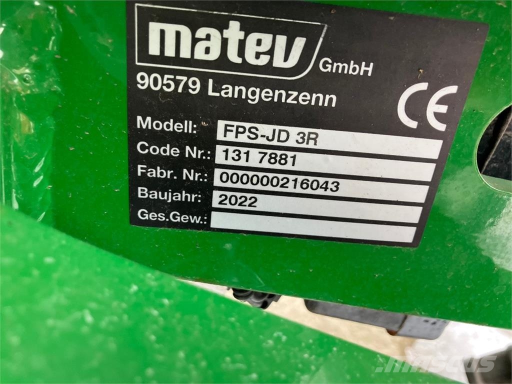 John Deere 3046R الجرارات
