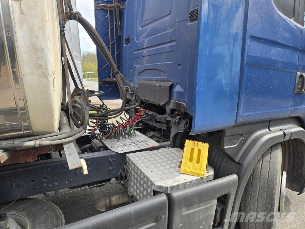 Scania R124 4X2 وحدات الجر