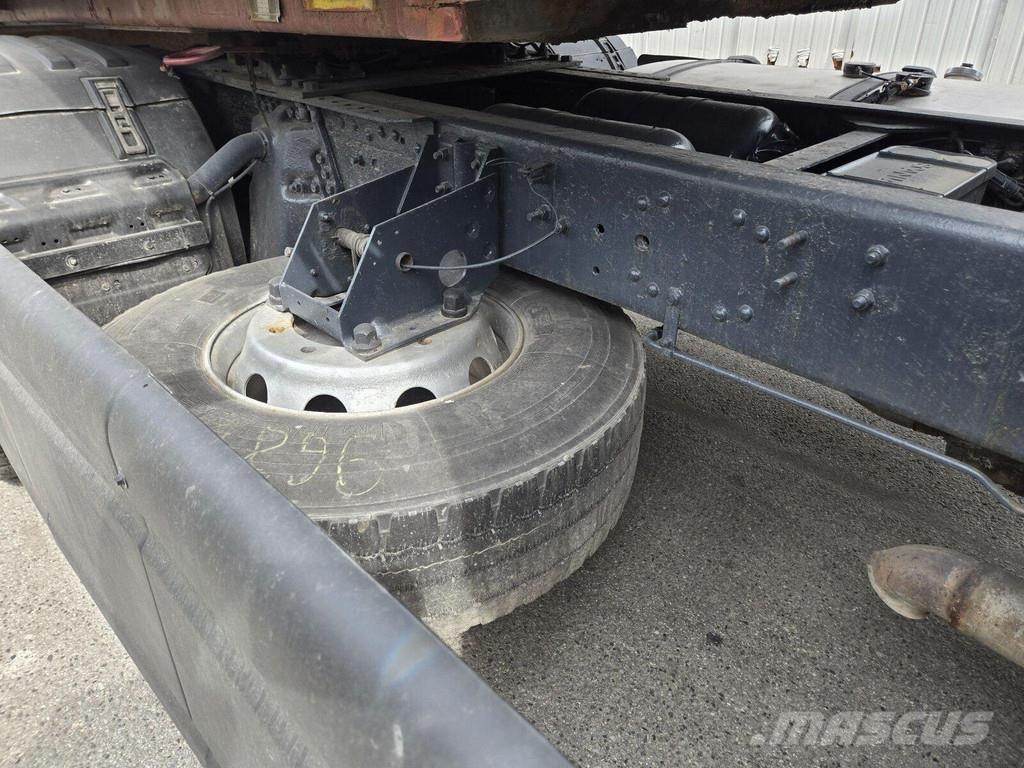 Scania R124 4X2 وحدات الجر