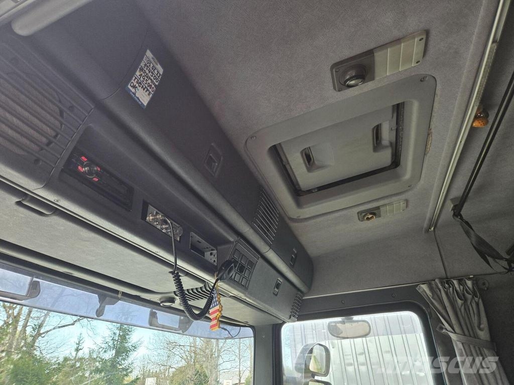 Scania R124 4X2 وحدات الجر
