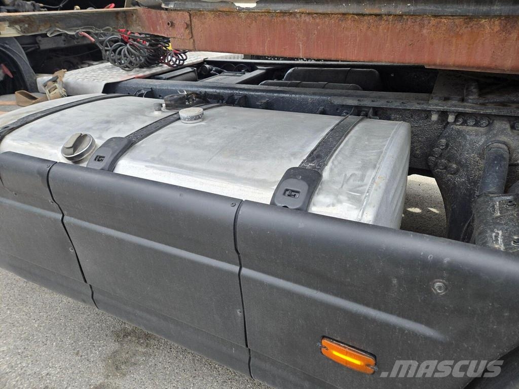 Scania R124 4X2 وحدات الجر