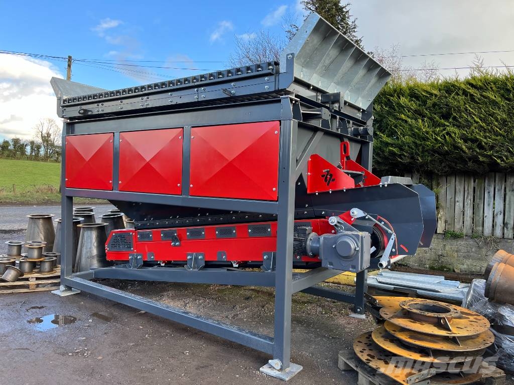 Quarry King BH12 Feed Hopper Tartályok és tölcsérek