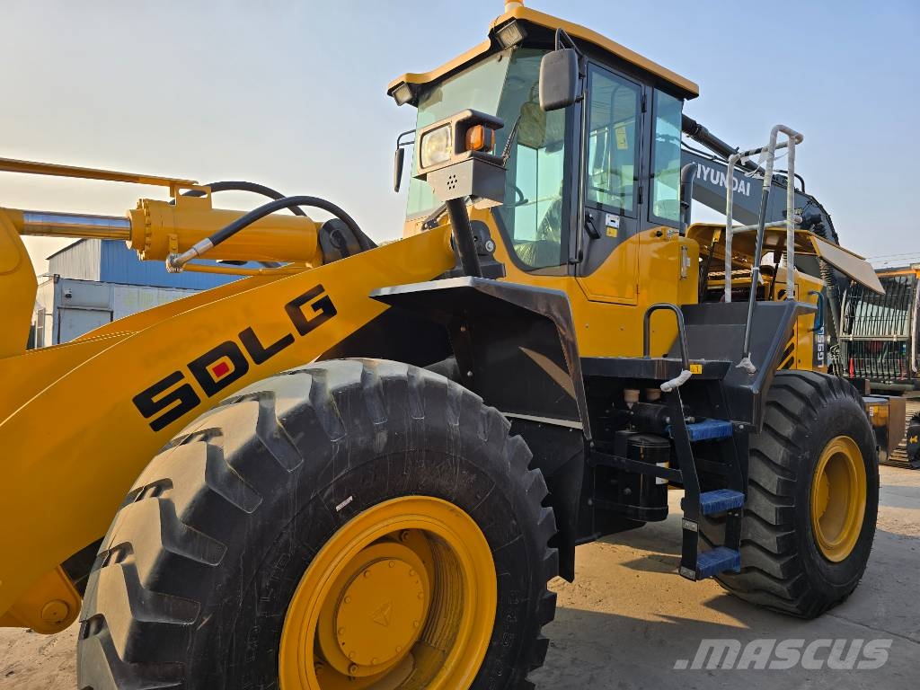 SDLG LG956L Pale gommate