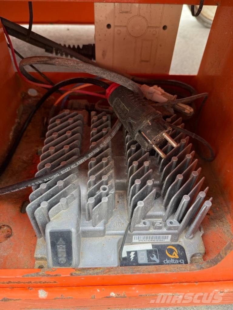 SkyJack SJ 4626 schaar hoogwerker 10 meter رافعات مقصية الشكل