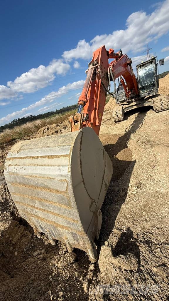 Hitachi ZX 210 LC Bandgrävare