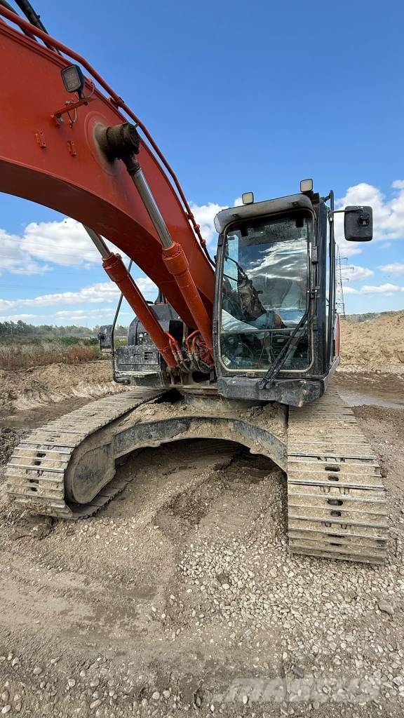 Hitachi ZX 210 LC Bandgrävare