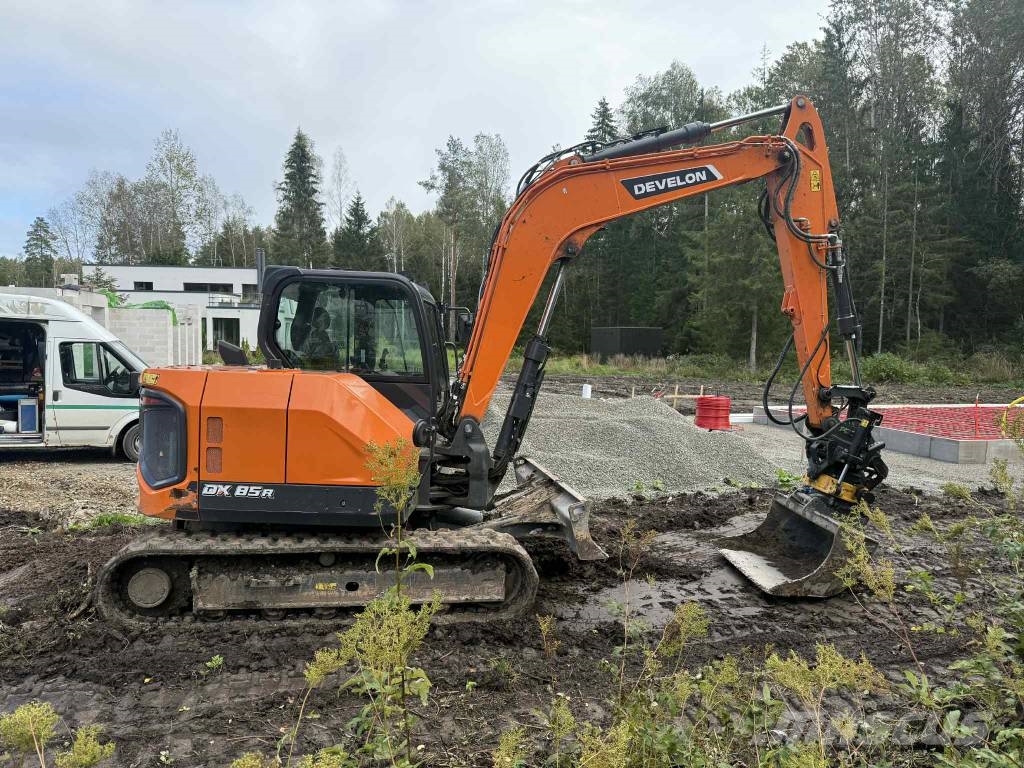 Develon DX 85 R-7 Midikaivukoneet 7t - 12t