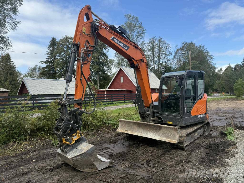 Develon DX 85 R-7 Midikaivukoneet 7t - 12t