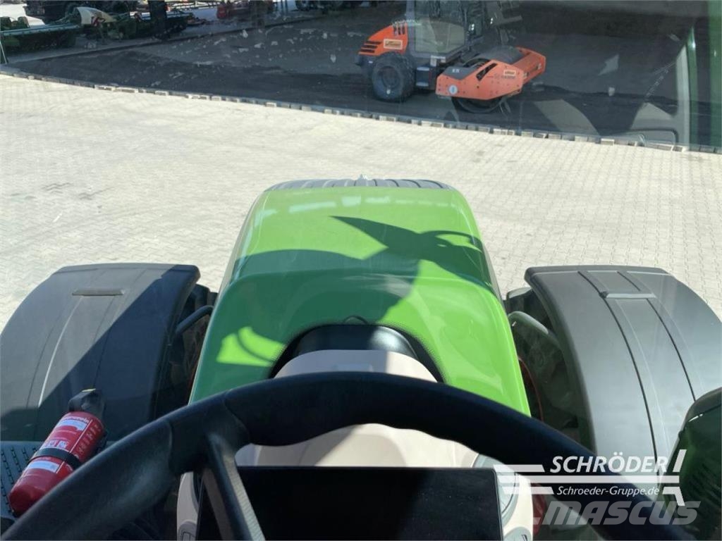 Fendt 724 VARIO GEN6 PROFI PLUS Traktorer