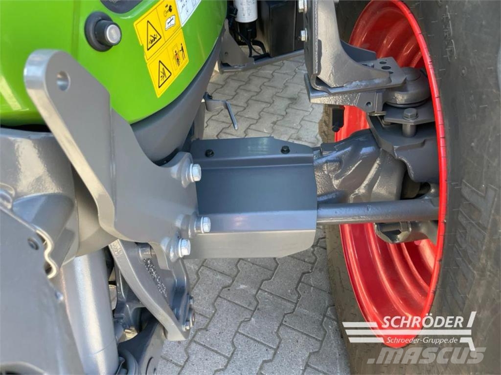 Fendt 724 VARIO GEN6 PROFI PLUS Traktorer