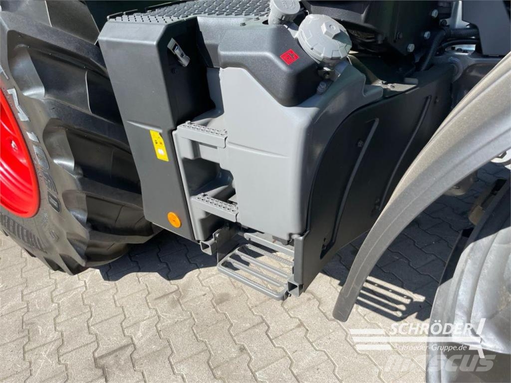 Fendt 724 VARIO GEN6 PROFI PLUS Traktorer