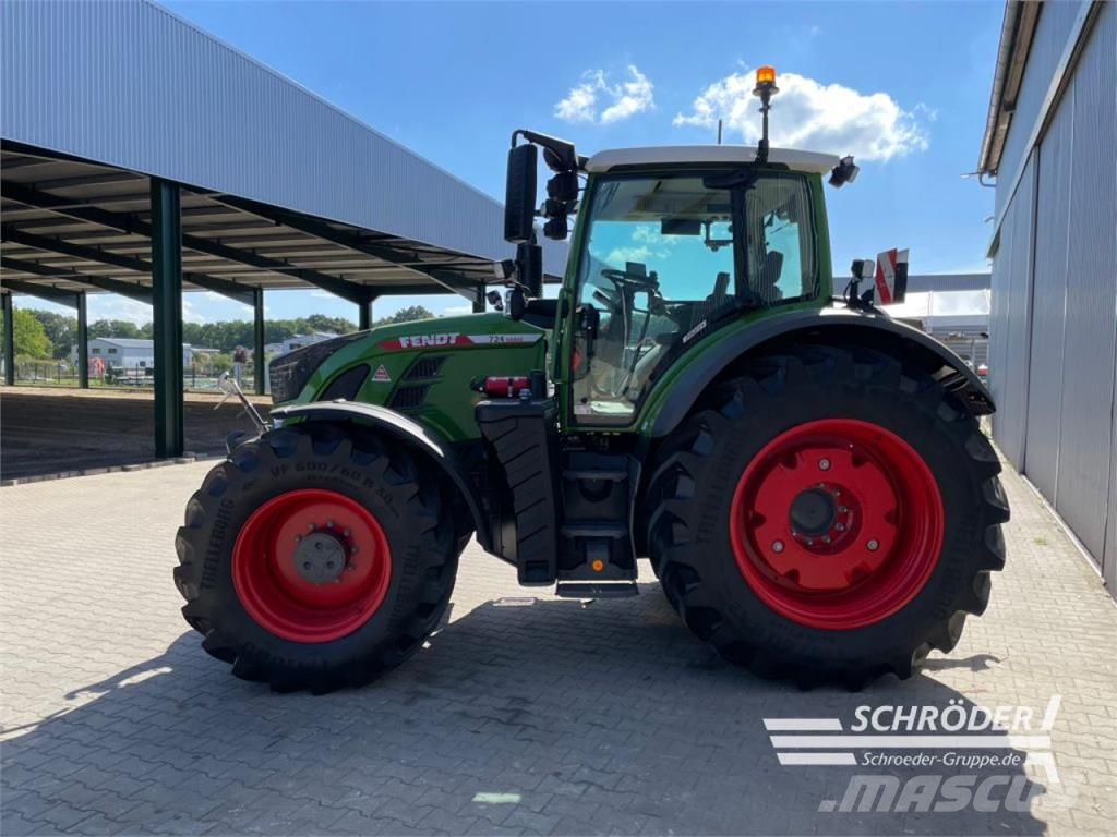 Fendt 724 VARIO GEN6 PROFI PLUS Traktorer