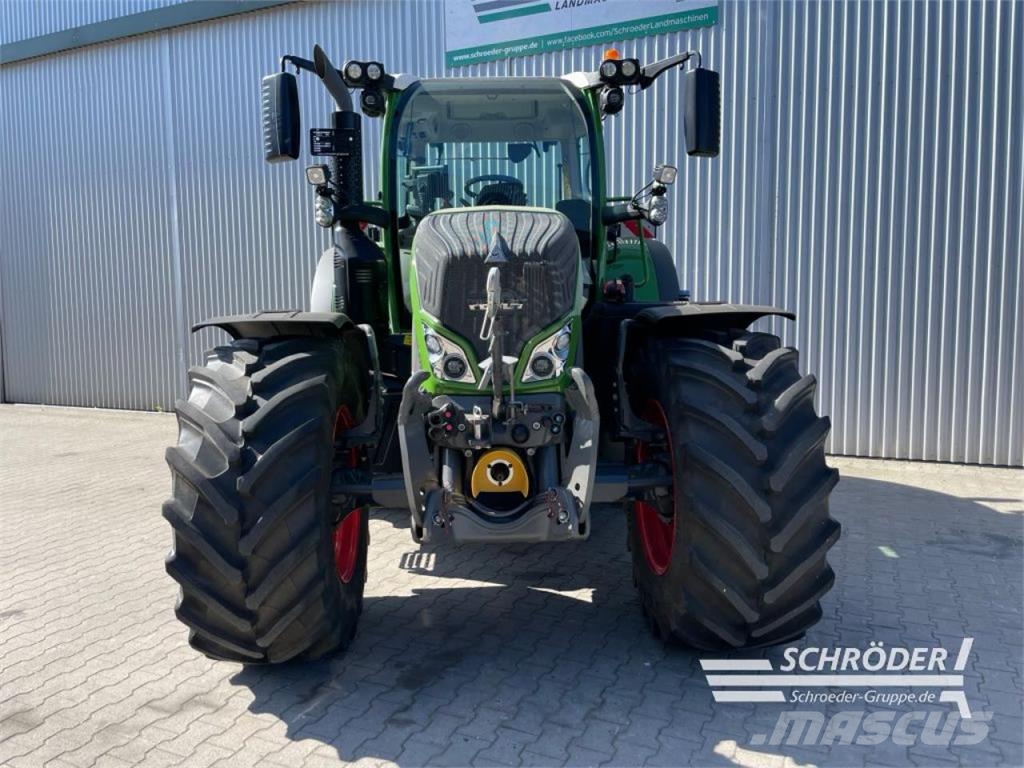 Fendt 724 VARIO GEN6 PROFI PLUS Traktorer