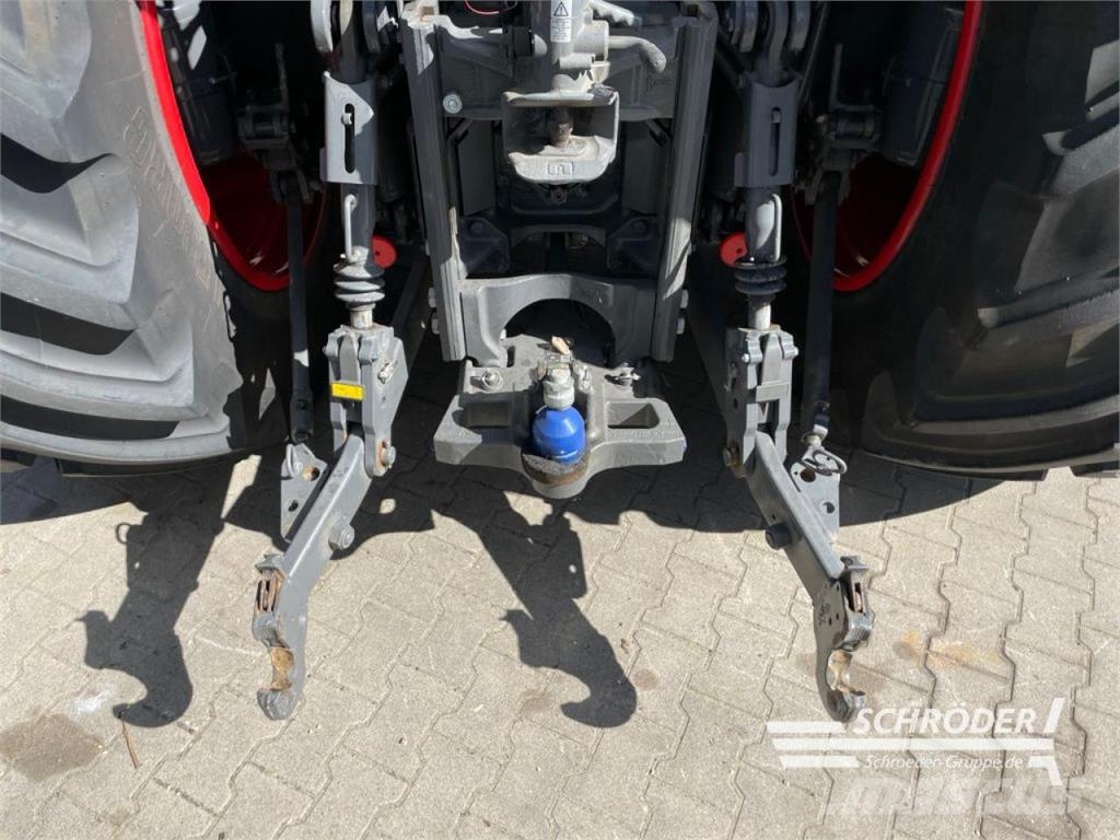 Fendt 724 VARIO GEN6 PROFI PLUS Traktorer