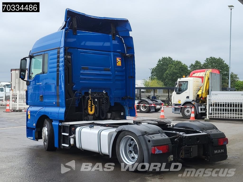 MAN TGX 18.460 4X2 XLX Mega Retarder 2xTanks ACC Camiones tractor