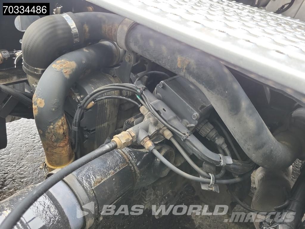 MAN TGX 18.460 4X2 XLX Mega Retarder 2xTanks ACC Camiones tractor